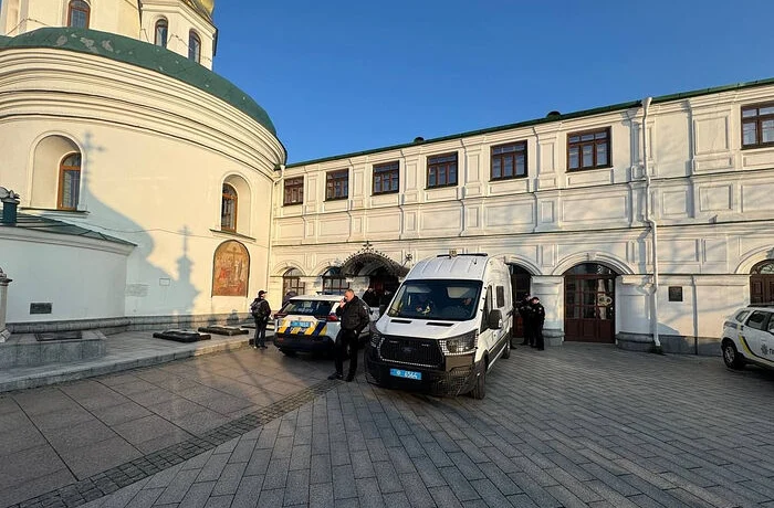 Действия украинской власти направлены на демонстративное осквернение святынь Киево-Печерской лавры Действия украинской власти направлены на демонстративное осквернение святынь Киево-Печерской лавры