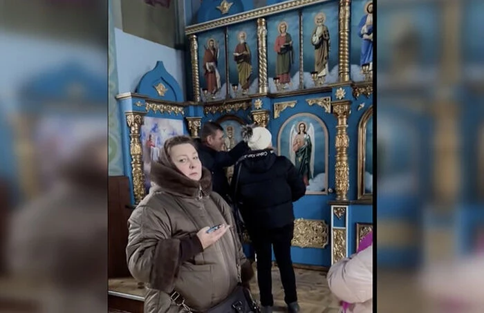 При захвате Успенского собора в Кременчуге рейдеры из &laquo;ПЦУ&raquo; выломали Царские врата