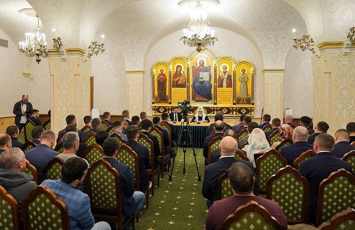 Святейший Патриарх Кирилл встретился с участниками программы &laquo;Время героев&raquo;