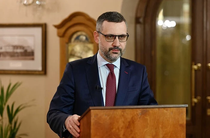 Нынешнее положение в регионе, где идут бои и каждый день гибнут люди, диктует необходимость перемен Нынешнее положение в регионе, где идут бои и каждый день гибнут люди, диктует необходимость перемен